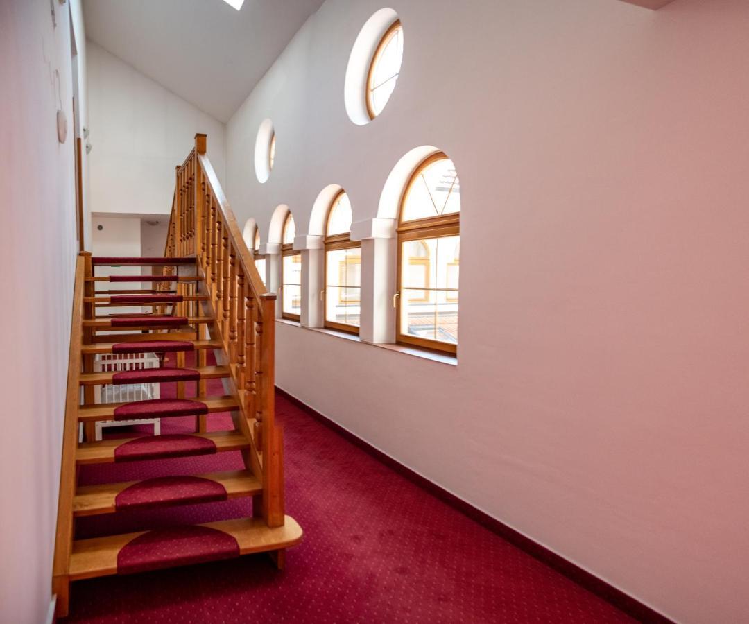 Grandhotel Sluchatko - Ex Zamecky Hotel Vranov nad Dyji Luaran gambar