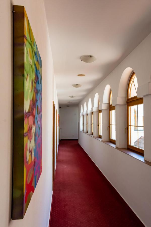 Grandhotel Sluchatko - Ex Zamecky Hotel Vranov nad Dyji Luaran gambar