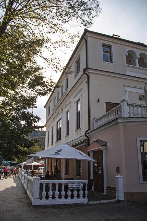 Grandhotel Sluchatko - Ex Zamecky Hotel Vranov nad Dyji Luaran gambar